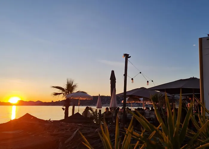 Apartment T2 Bord De Climatise Juan-les-Pins